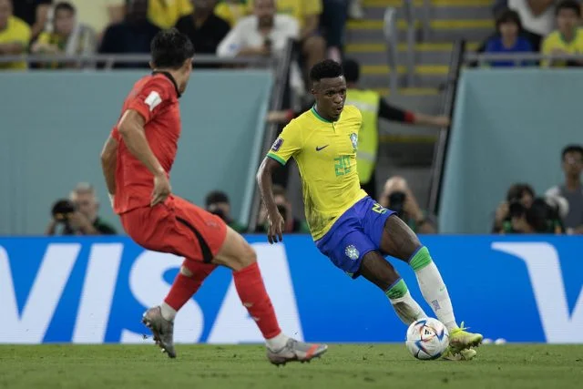 Vinícius Júnior em jogo do Brasil contra a Coreia do Sul na Copa do Mundo