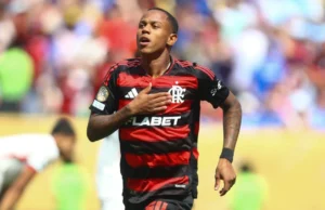 wallace Yan pelo Flamengo (Foto: Gilvan Souza/Flamengo)